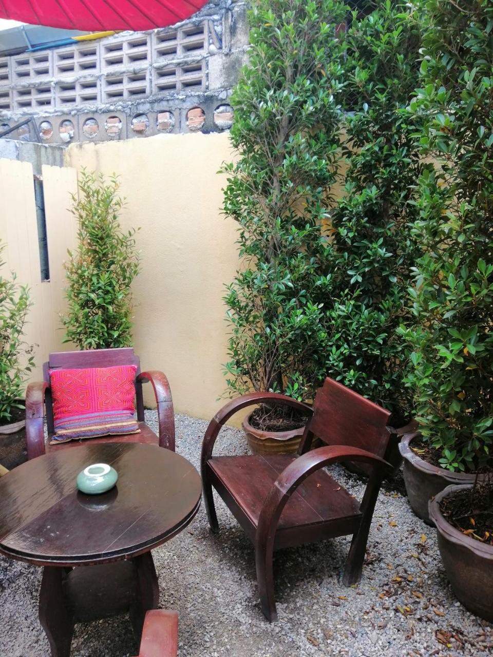 Baan Khun Krub Hotell Chiang Mai Exteriör bild