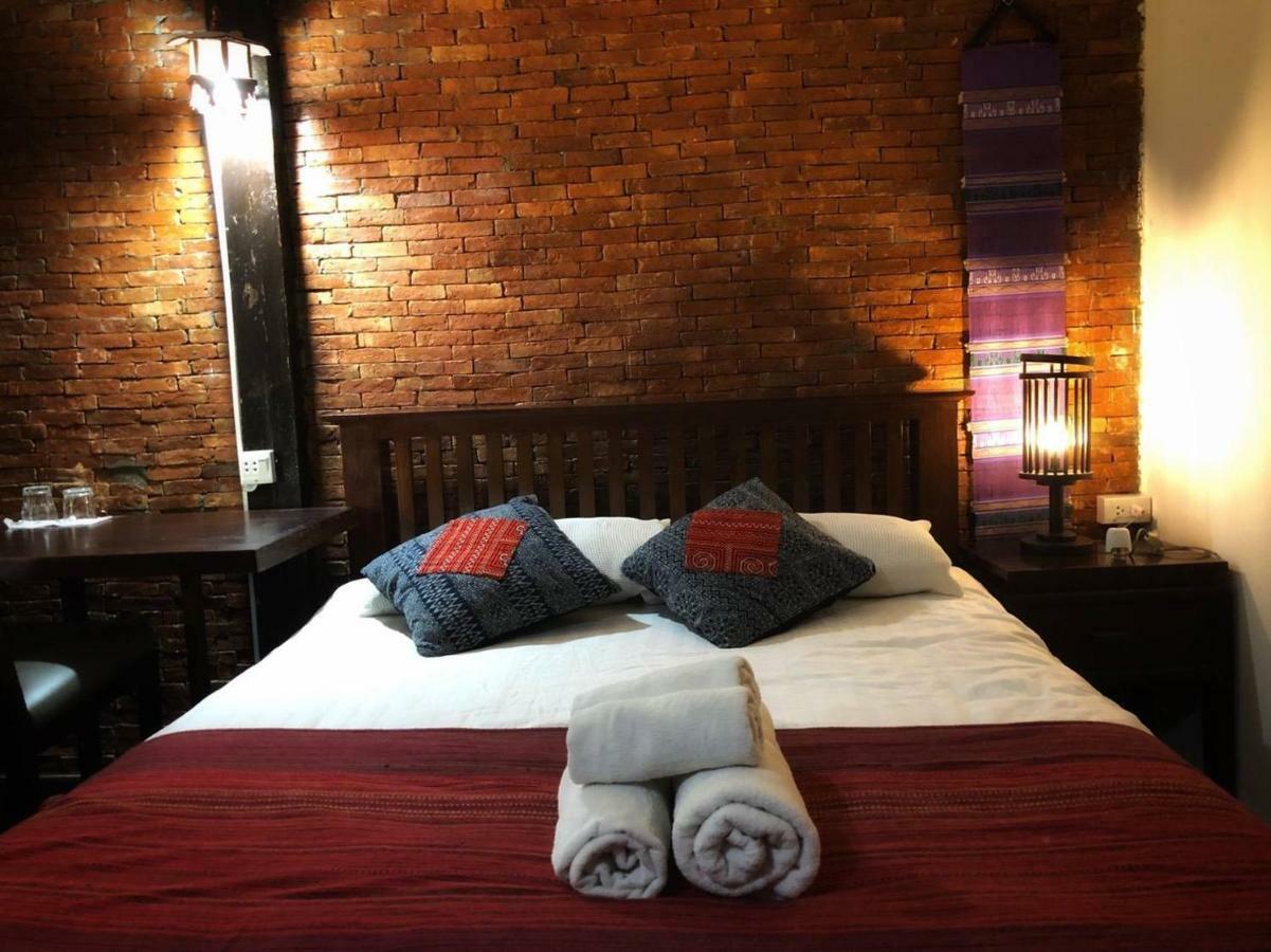 Baan Khun Krub Hotell Chiang Mai Exteriör bild